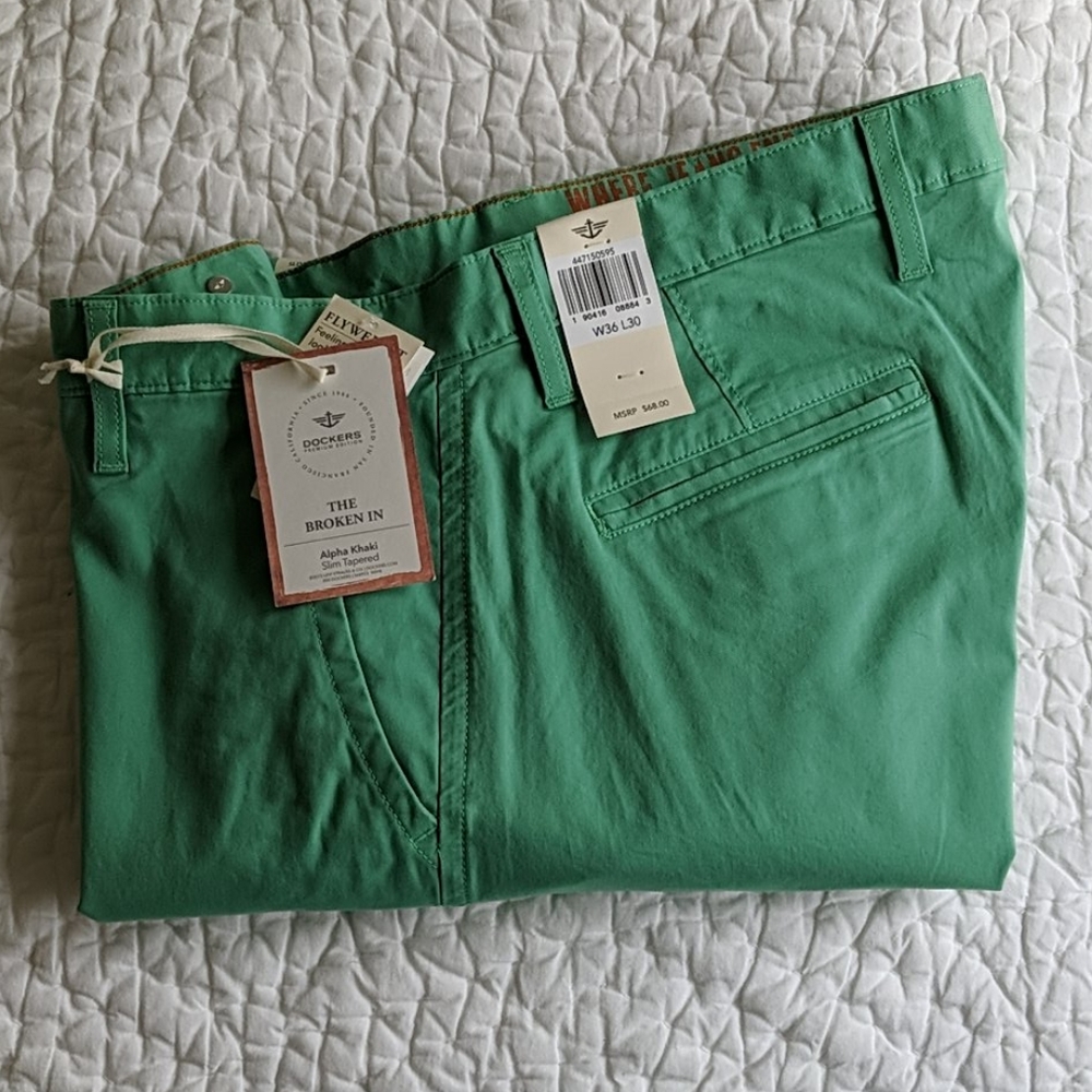 Men's Dockers NWT Green Chinos